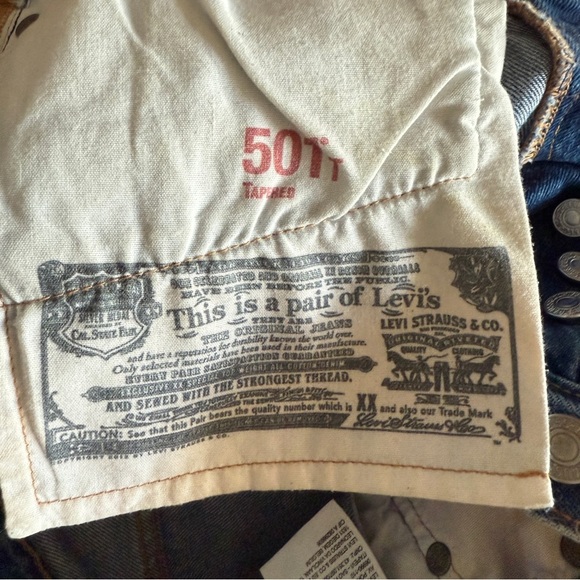 Levi's 501 T Rose Embroidered Distressed Cropped Taper Denim jeans - Picture 10 of 10